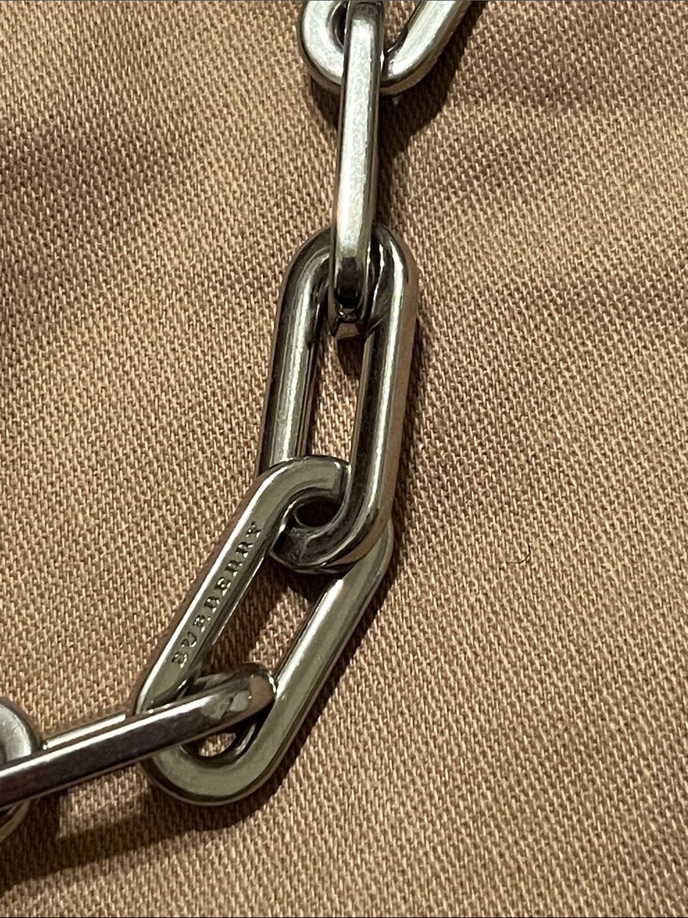 Small Burberry D-Ring Leather Bag - Picture 12 of 12